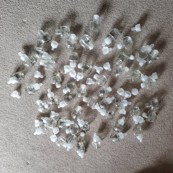 100 Piece Arts & Crafts Heavy Glass Bottle Containers Complete W/Caps - Air Wick - Picture 5 of 6